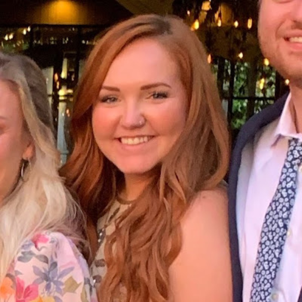 Meet your Posher, Hallie m